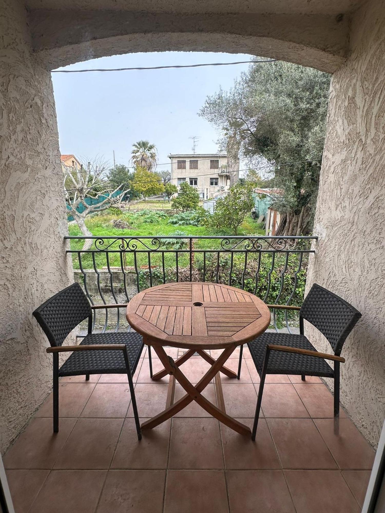 Villa Constance 3 Antibes - Spacieux Logement En Dernier Etage Exterior photo