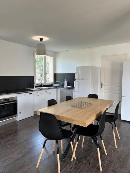 Villa Constance 3 Antibes - Spacieux Logement En Dernier Etage Exterior photo