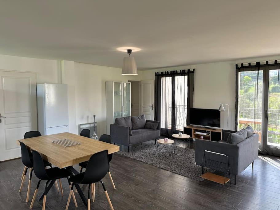 Villa Constance 3 Antibes - Spacieux Logement En Dernier Etage Exterior photo