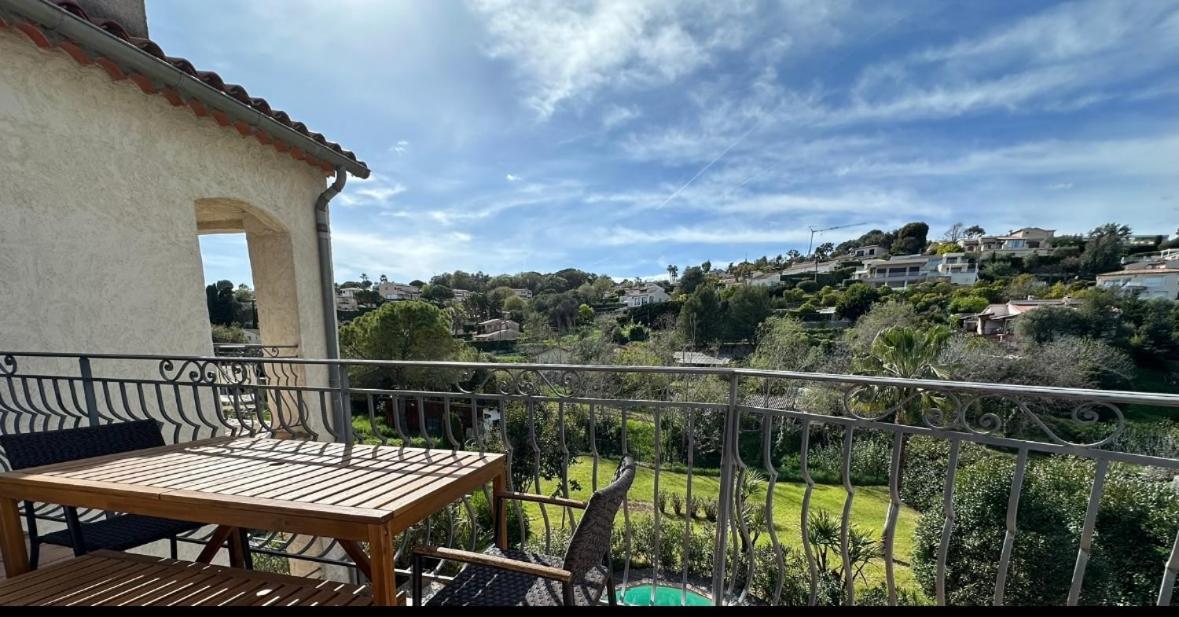 Villa Constance 3 Antibes - Spacieux Logement En Dernier Etage Exterior photo
