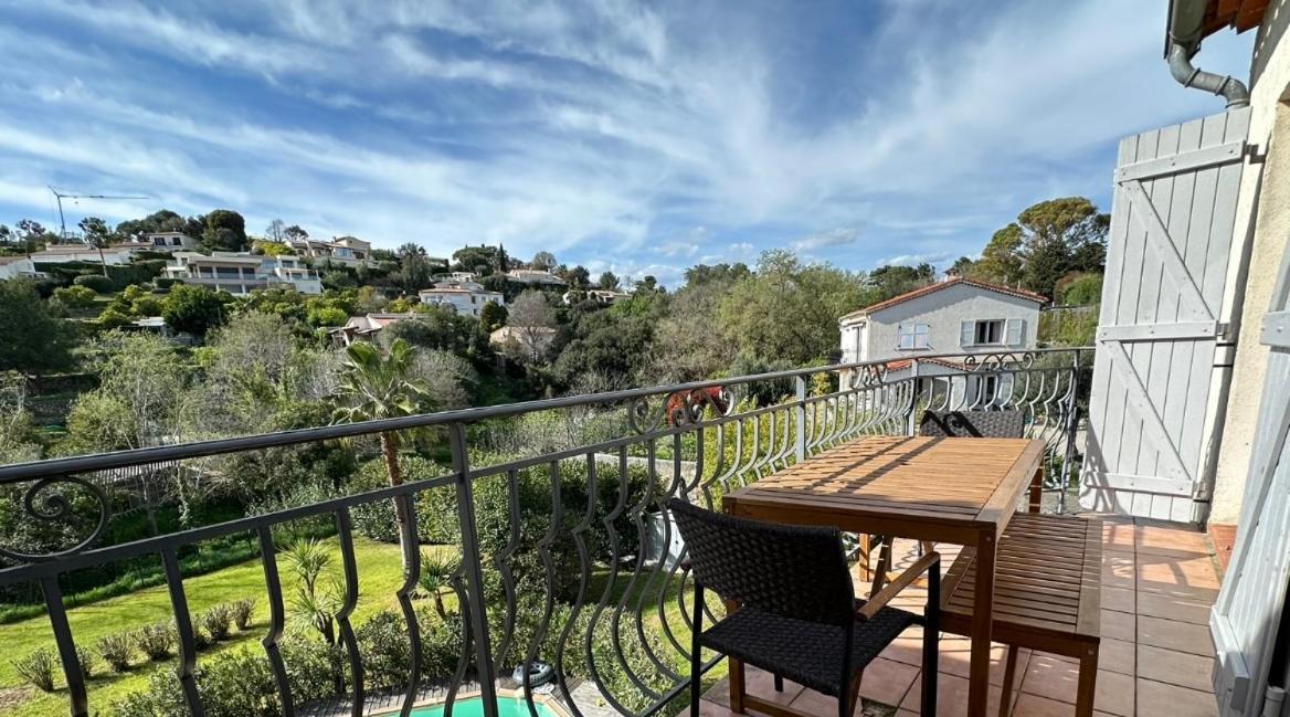 Villa Constance 3 Antibes - Spacieux Logement En Dernier Etage Exterior photo